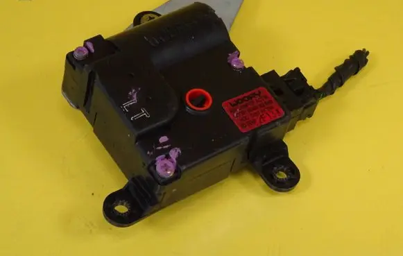 Hyundai Elantra Air flap motor/actuator D267-AKYAA D267AKYAA