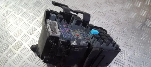 Mazda 6 Fuse box set 591940ya1 5919-40ya1