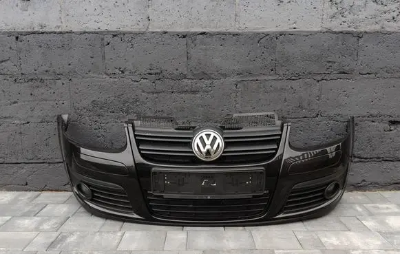 Volkswagen Golf V Front bumper 1K0807221C