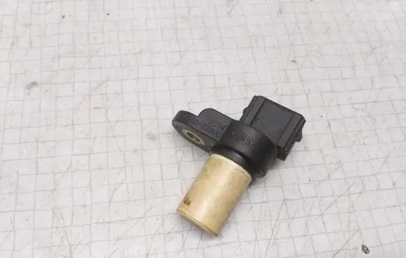 KIA Cerato Crankshaft position sensor 3935022600