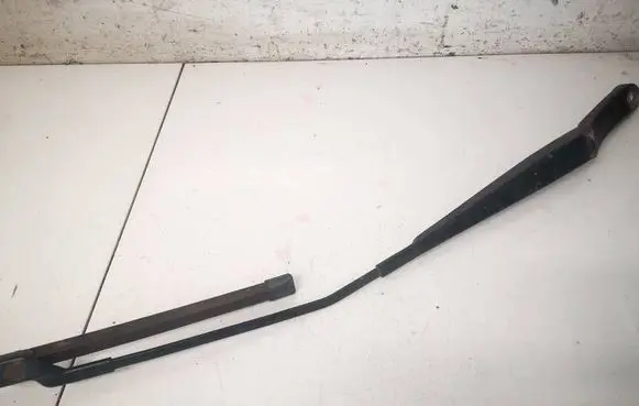 Volkswagen Golf V Front wiper blade arm 1Q1955410