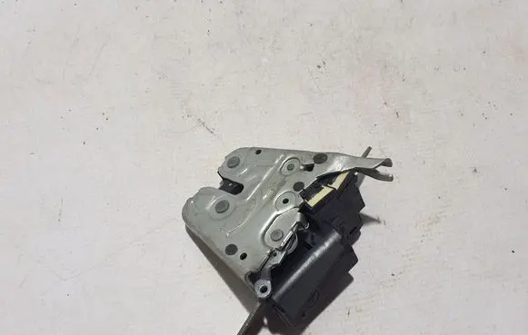 Loading door lock