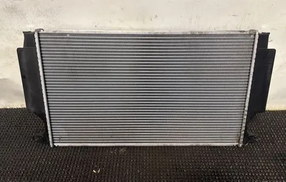 Toyota Avensis T270 Coolant radiator MF4221343082