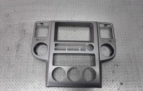 Radio/GPS head unit trim
