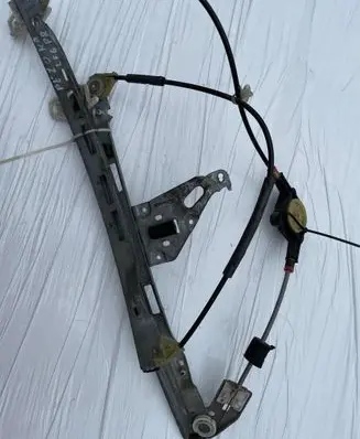 Peugeot 206 Front window lifting mechanism without motor