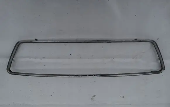Ford Focus ACC Distronic radar sensor grill/trim 8M518C436ADOE