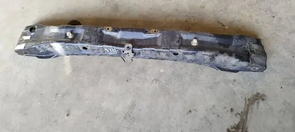 Mitsubishi Grandis Front bumper cross member
