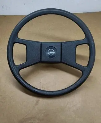 Opel Ascona C Steering wheel 90112178