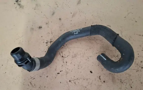 Volvo XC60 Engine coolant pipe/hose 31686101