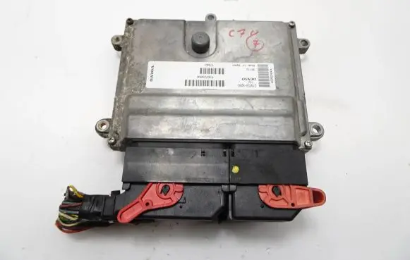 Volvo C70 Engine control unit/module P30729800 06112 2797009290