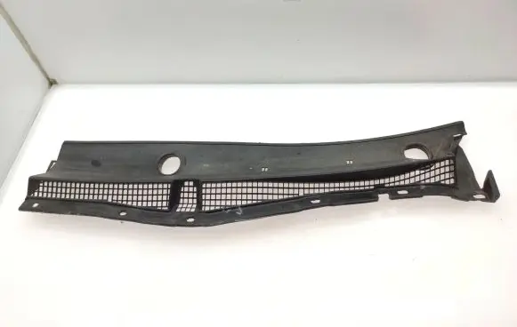 Subaru B9 Tribeca Wiper trim 91411XA01B