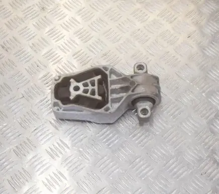 Mercedes-Benz CLA C117 X117 W117 Engine mount bracket A2462401209