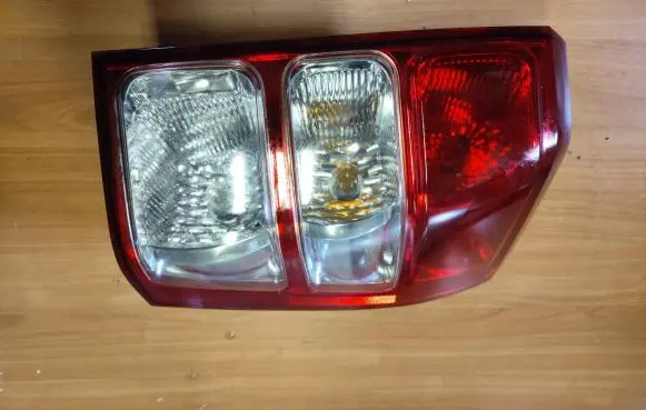 Suzuki Grand Vitara II Rear/tail lights 22059079