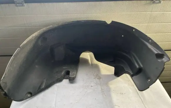 BMW M6 Rear arch fender liner splash guards 7009717 17370110