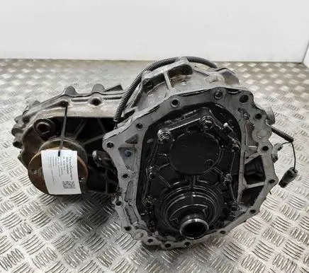 Nissan Navara D22 Gearbox transfer box case 3310241G02 3310733G11