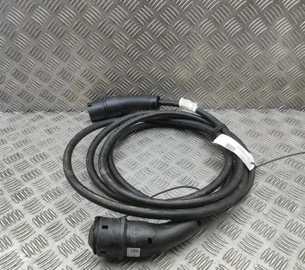 Porsche Taycan 9J1 Electric car charging cable 9J1971675AE