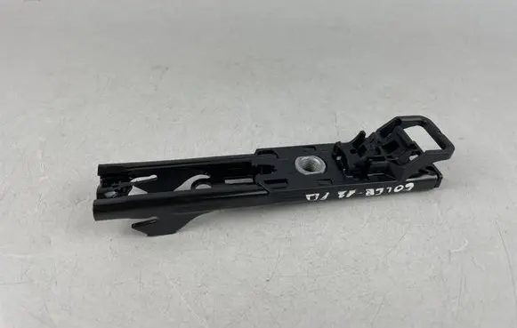 Volkswagen Golf VIII Seat belt height adjuster 565857819A