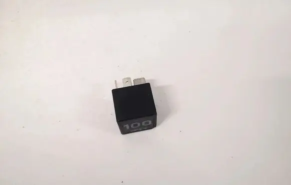 Volkswagen Golf IV Other relay 95vw10k705ca 7m0951253a