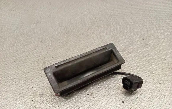 Volkswagen Touareg I Tailgate opening switch 1J0827566F