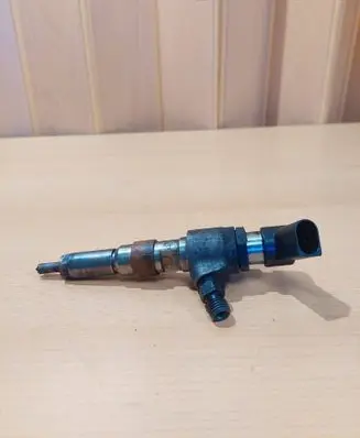 Volvo V60 Fuel injector 9674973080