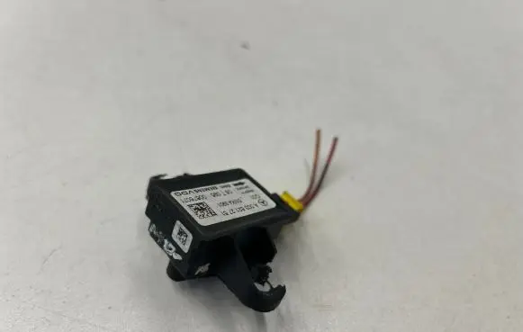 Mercedes-Benz R W251 Airbag deployment crash/impact sensor A0038212751 5WK43901