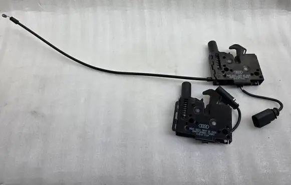 Audi A4 S4 B9 Engine bonnet/hood lock/catch 8W0823509B