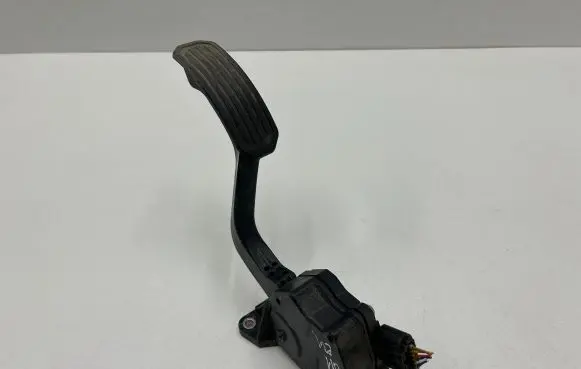 Lexus RX 450H Accelerator throttle pedal 7811033020