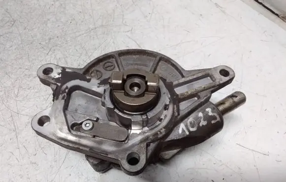 Mercedes-Benz CLS C219 Vacuum pump A6422300165 12070613