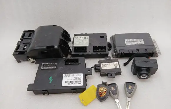 Porsche Boxster 987 Engine ECU kit and lock set 99761860103