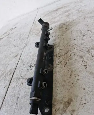 Opel Astra H Fuel main line pipe 55211906 0445214086