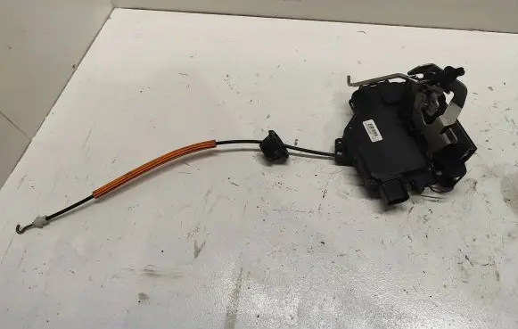 Audi A4 S4 B6 8E 8H Rear door lock 8E0839015C A66304G