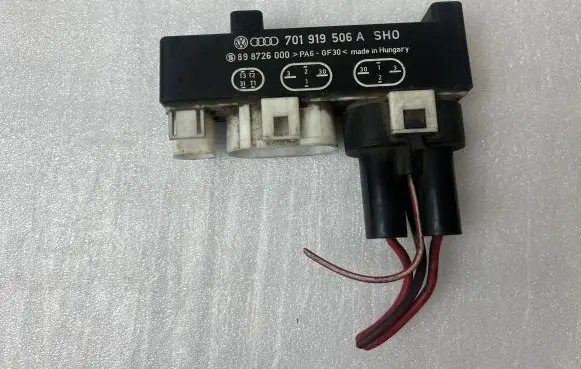 Volkswagen Sharan Coolant fan relay 701919506A