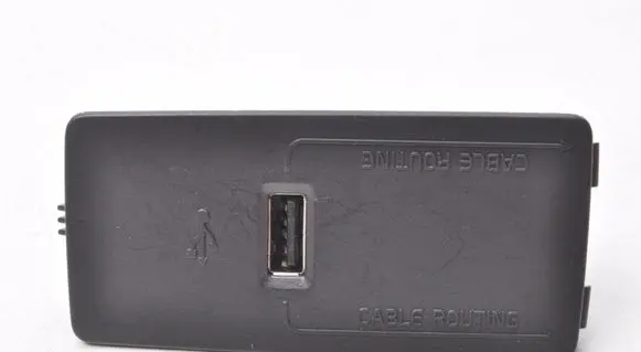Volvo S90, V90 USB socket connector 31438295