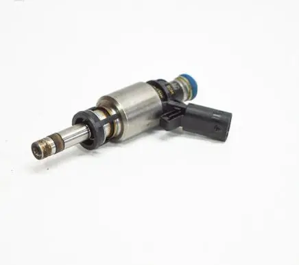 Skoda Octavia Mk2 (1Z) Fuel injector 06H906036H