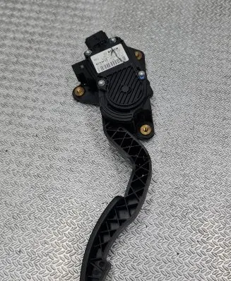 Renault Laguna III Accelerator throttle pedal 180050001R 0280755085