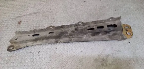 Toyota Prius (XW30) Radiator support slam panel bracket