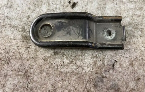 Nissan Navara D40 Radiator mount bracket