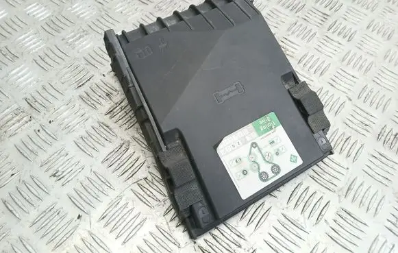 Seat Altea Fuse box cover 1K0937132F