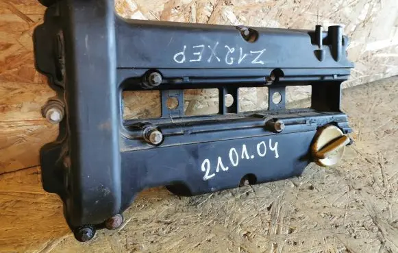 Opel Corsa D Rocker cam cover 55351461 E531002