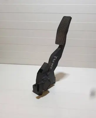 Opel Zafira A Accelerator throttle pedal 0281002298 90581208 96809689
