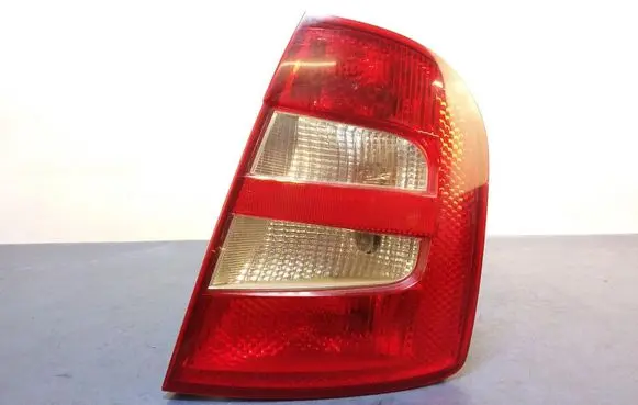Skoda Fabia Mk1 (6Y) Rear/tail lights 6Y6945112B