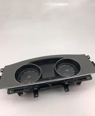 Volkswagen Golf VII Speedometer (instrument cluster) 5G0920861