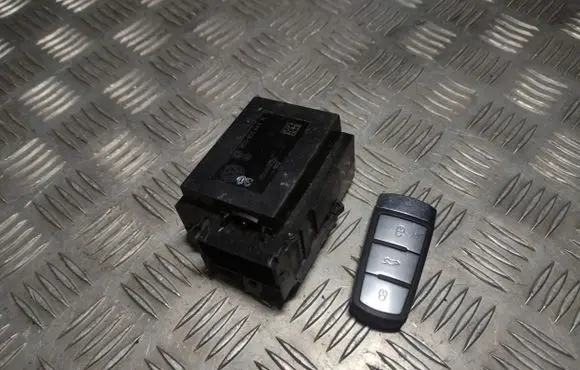 Volkswagen PASSAT B6 Ignition lock 3C0905843R 33303401 1240101364965