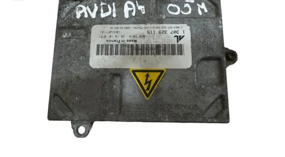 Audi A4 S4 B7 8E 8H Headlight ballast module Xenon 1307329115 10EEG071181 9445018
