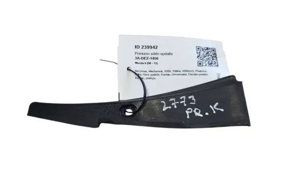 Windshield trim