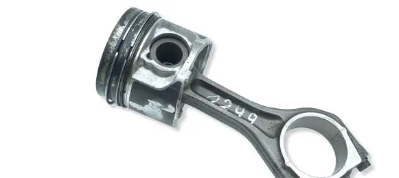 Land Rover Discovery Sport Piston with connecting rod 