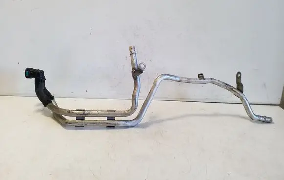 Engine coolant pipe/hose