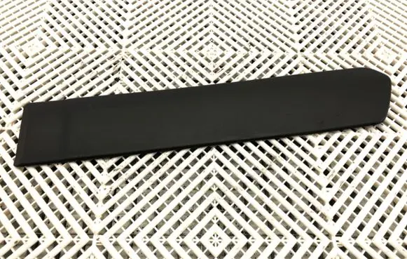 Rear door trim (molding)
