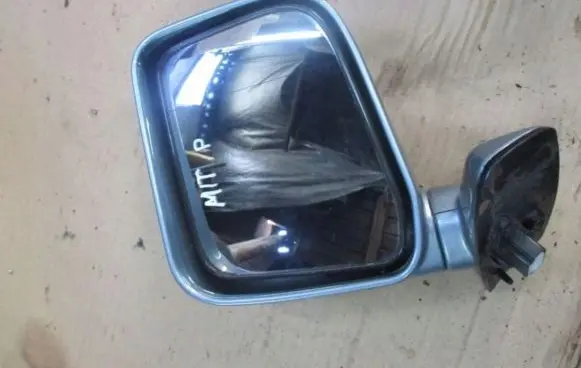 Mitsubishi Space Wagon Manual wing mirror 