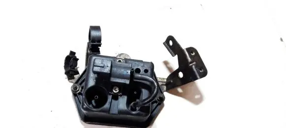 Vacuum air tank